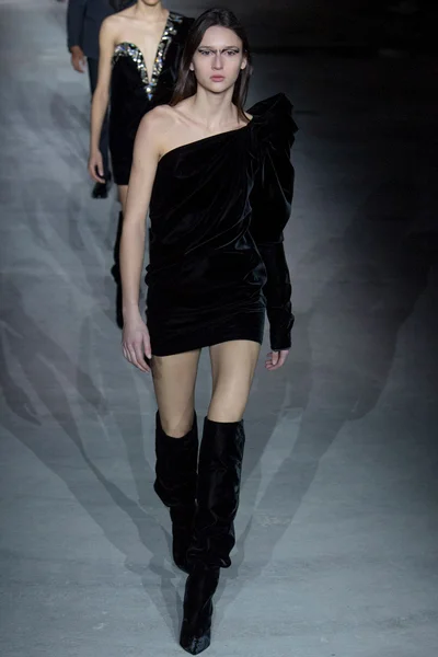 Look 90
